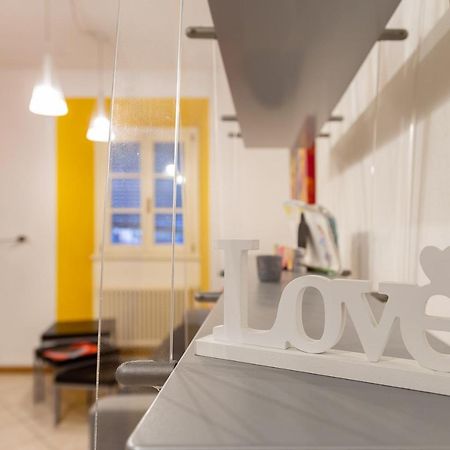 Casa Vacanze Penelope In Centro Storico Trieste Luaran gambar